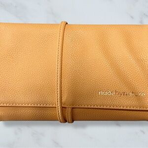 Nude by Nature Tan Leather Brush Roll. Like New. Makeup